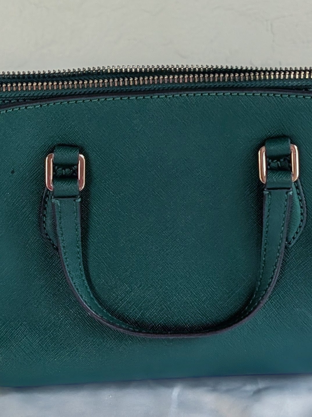 Tory Burch Deep Green Saffiano Satchel with Gold Logo - Picture 3 of 6